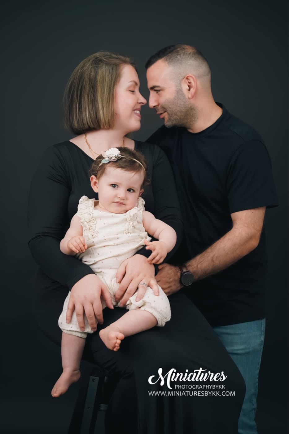 Family Portraits photography session by Miniatures, Bangkok — 11