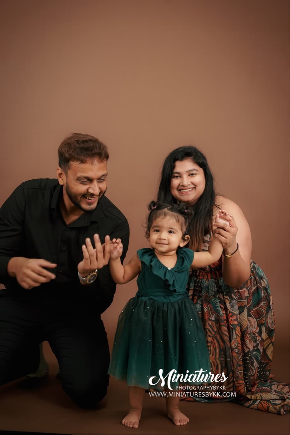 Family Portraits photography session by Miniatures, Bangkok — 14