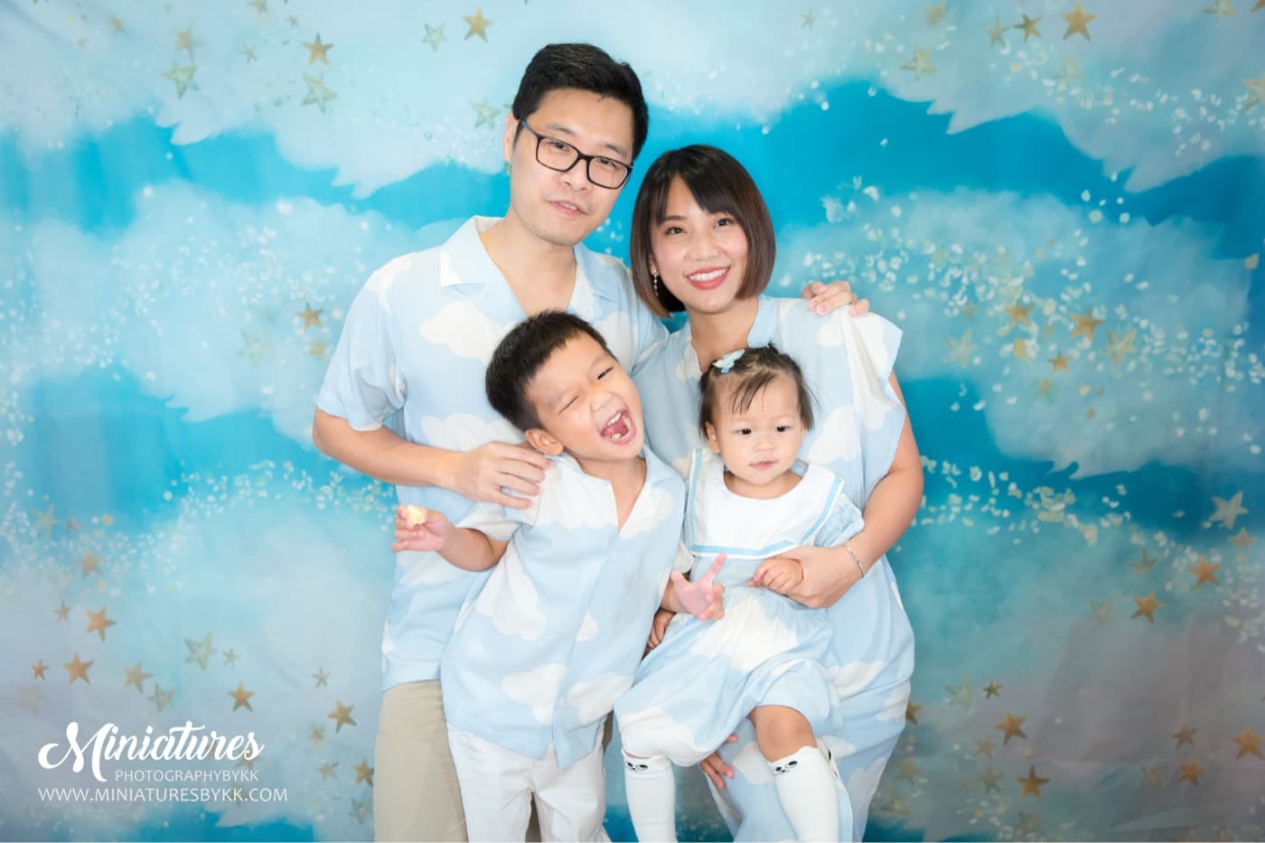 Family Portraits photography session by Miniatures, Bangkok — 15