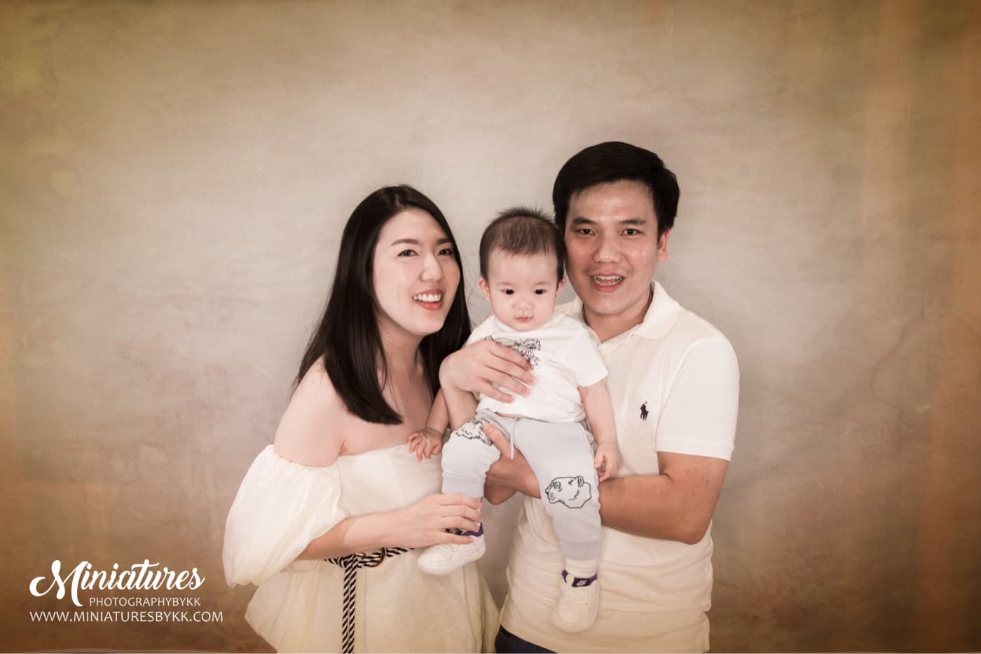 Family Portraits photography session by Miniatures, Bangkok — 17