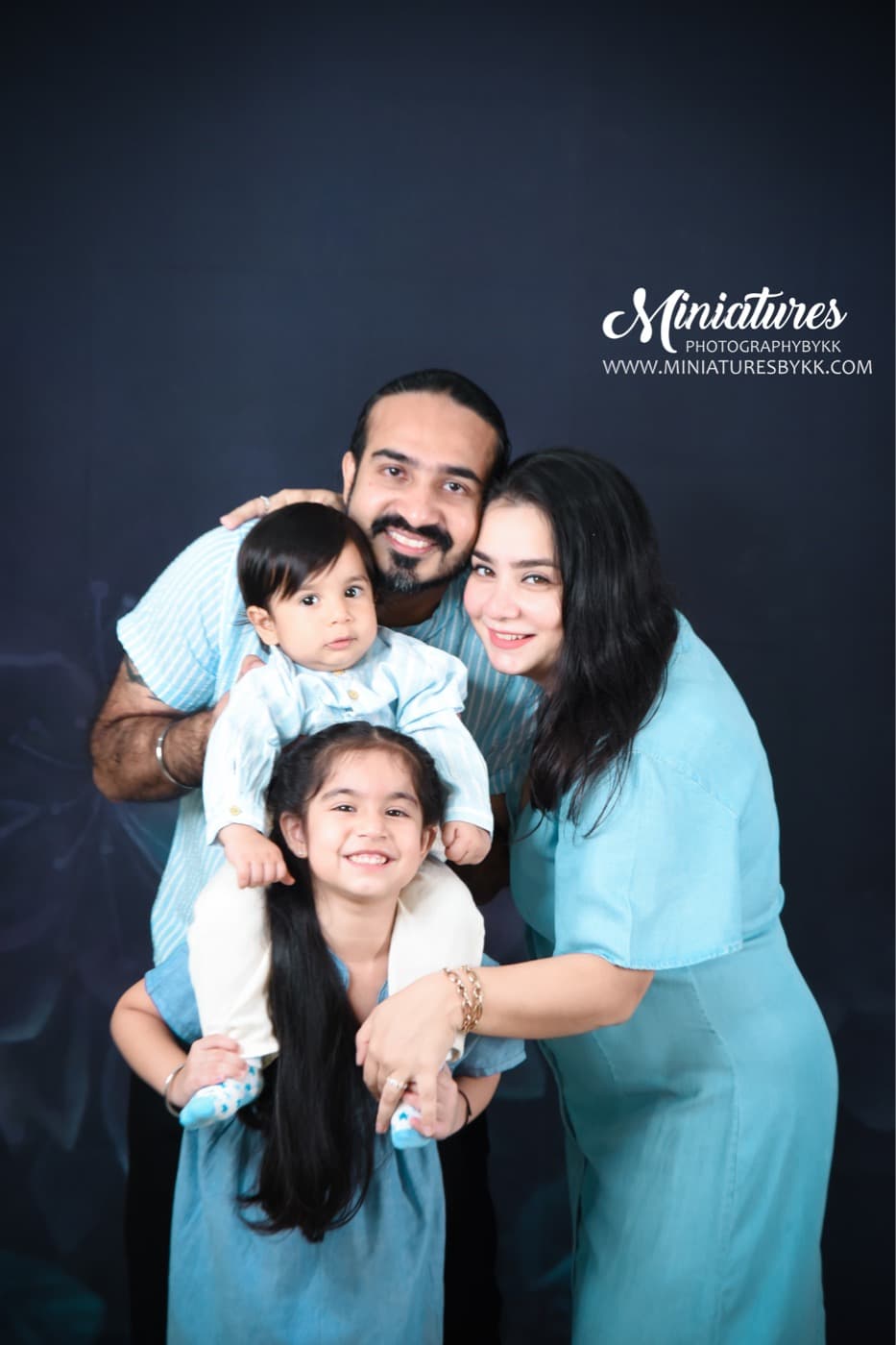 Family Portraits photography session by Miniatures, Bangkok — 21