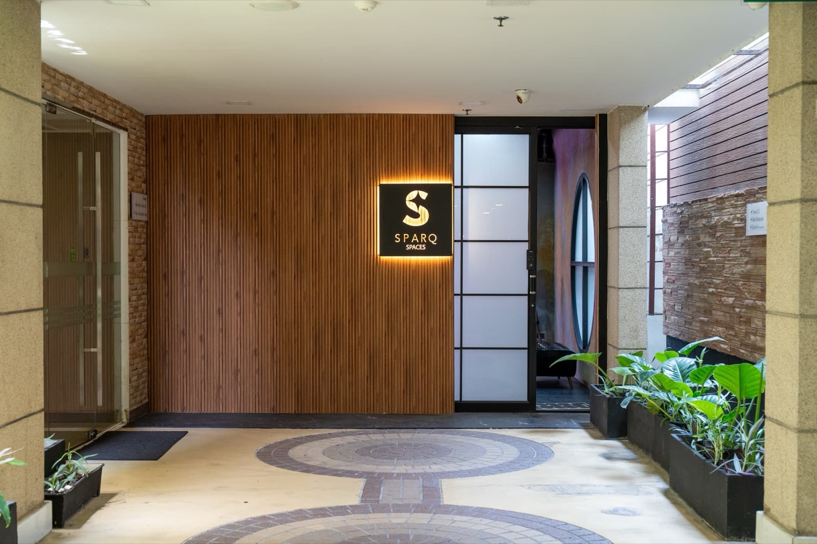 SparQ Spaces photography studio, Bangkok — 10 of 15